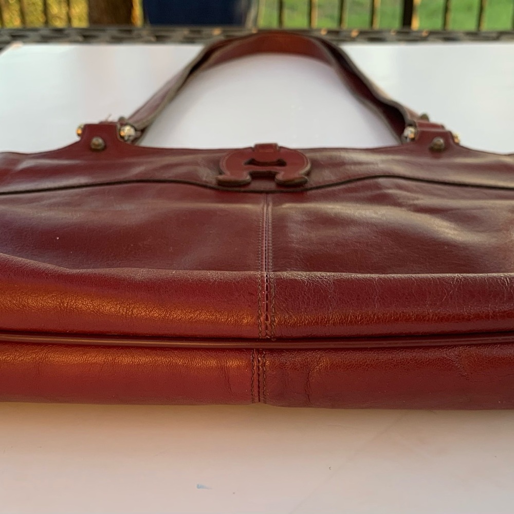 Etienne Aigner Red Oxblood Leather Shoulder Bag - Picture 5 of 16
